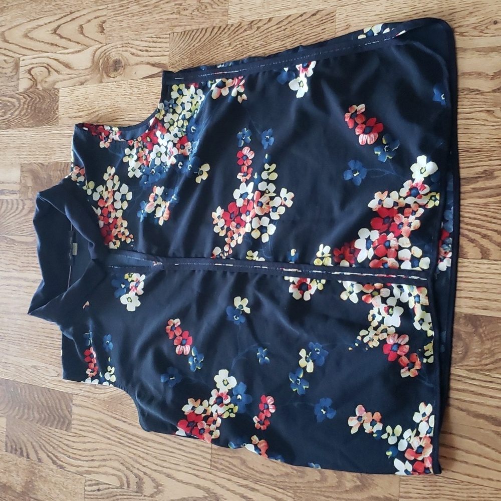 (M) Tommy Hilfiger Floral Collared Sleeveless Blouse Business Office Occasion